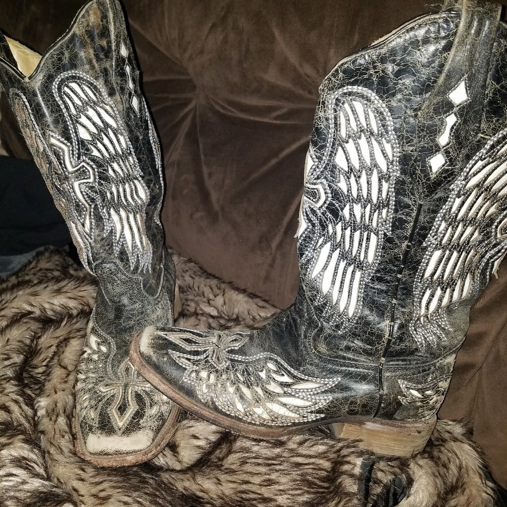 Corral boots